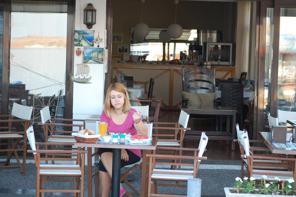 Villa Dedem Hotel Foça Bagian luar foto