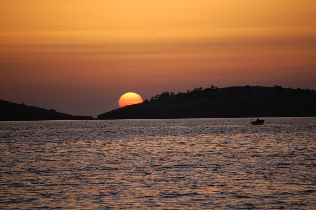 Villa Dedem Hotel Foça Bagian luar foto