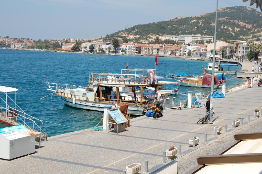 Villa Dedem Hotel Foça Bagian luar foto